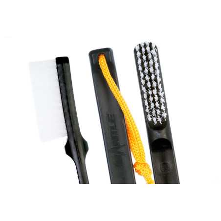 MANTLE - SCHWARZ Boulderbürste (Nylon)